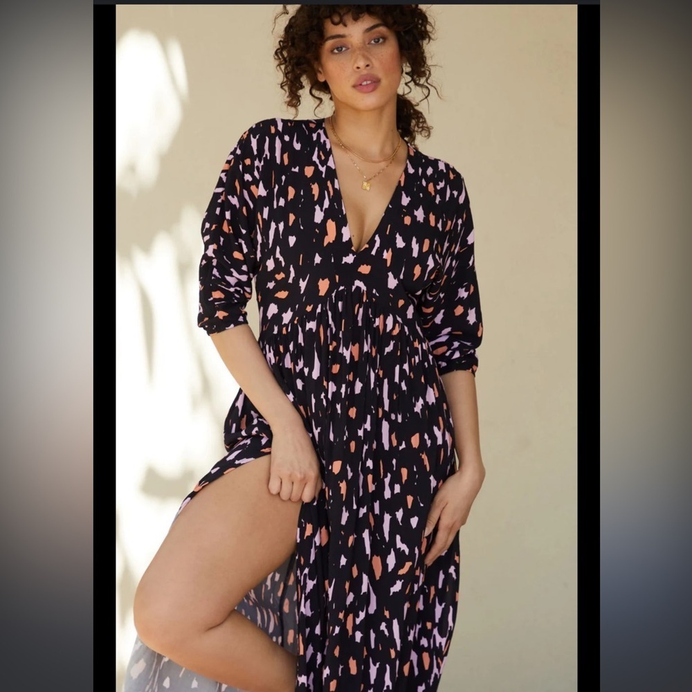 Malai Loner V-Neck Side-Slit Dress Size Medium